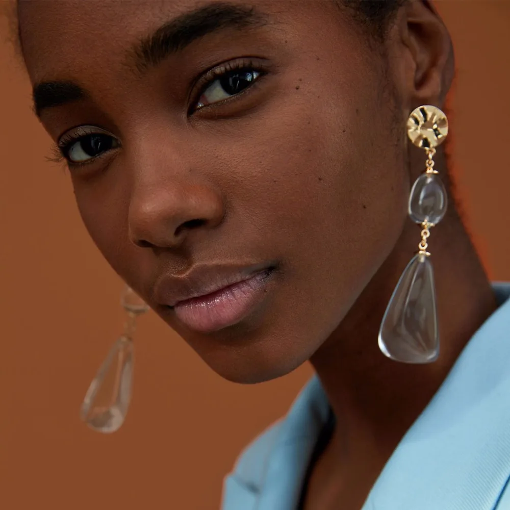 

Qiaose Spring New Clean Resin Waterdrop Pendant Dangle Drop Earrings for Women Collection Earings Accessories Hot Sale