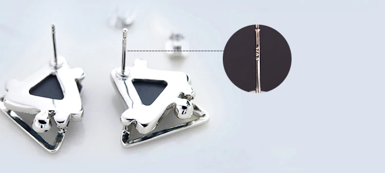 Geometric-triangle-crystal-stud-earrings_32