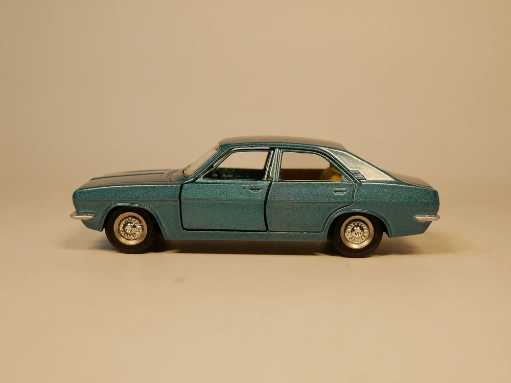 DINKY TOYS 1:43 SIMCA 1800 литая модель автомобиля