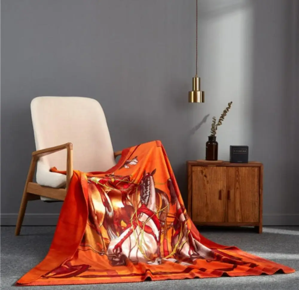 

2019 New Europe Italy Blanket H Classic Velvet High-end French Hotel Palace Printed Throw