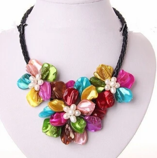 classic white baroque pearl multicolor shell flower leather necklace Factory Wholesale price Women Gift word Jewelry | Украшения и