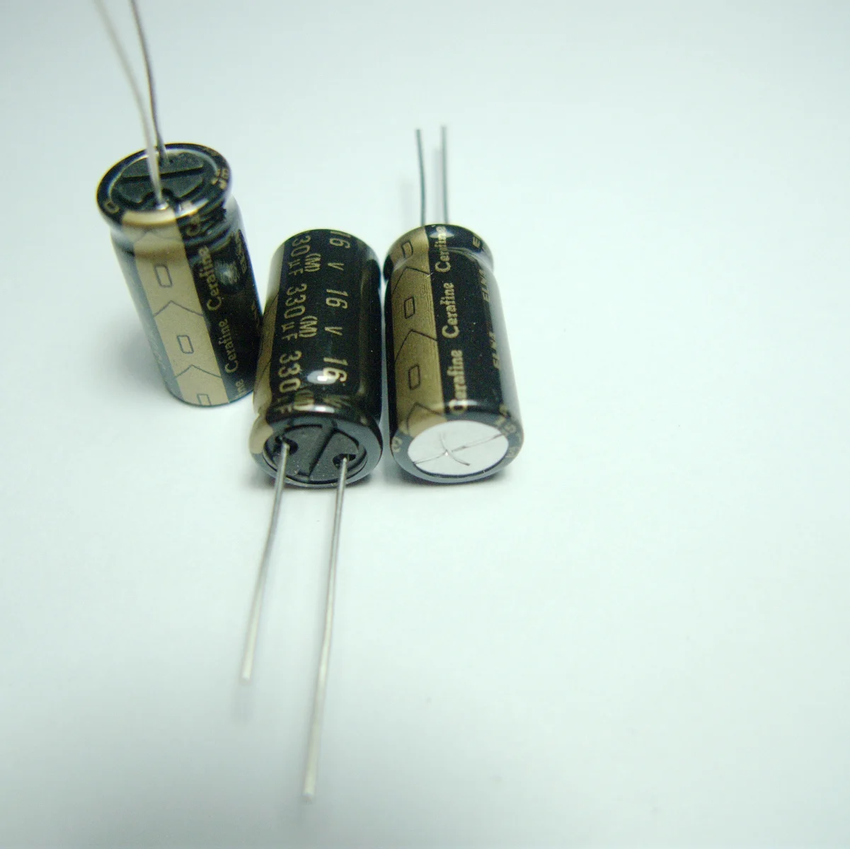 ELNA 3300UF 35V AUDIO Grade Electrolytic Capacitors 1 pcs// 4 pcs