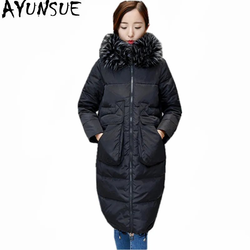 AYUNSUE Maxi Size 6XL Womens Witte Eendendons Jassen Wasbeer Bontkraag Lange Parka Winterjas Vrouwen Dikke Jas Casaco WXF499 AYUNSUE Maxi Size 6XL Womens Witte Eendendons Jassen Wasbeer Bontkraag Lange Parka Winterjas Vrouwen Dikke Jas Casaco WXF499