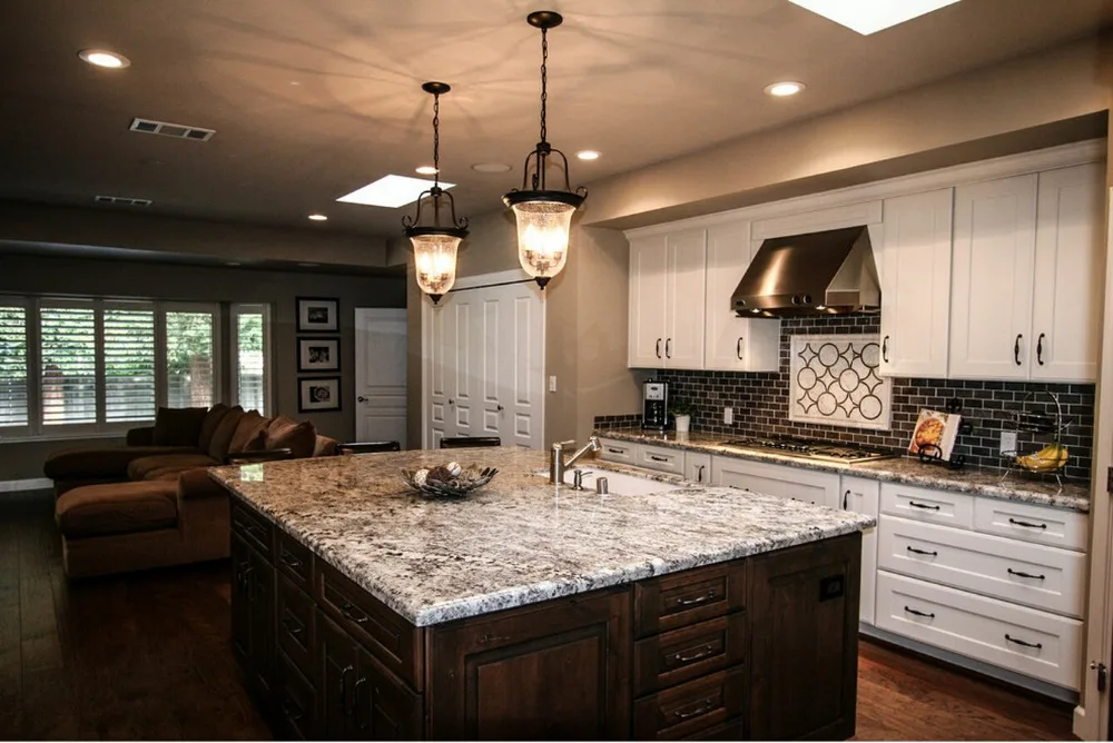 kitchen cabinet 2017 hot sales discount retail wholesales cheap priced traditional solid wood cabinets S1606078