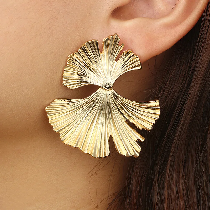 

2018 Gold Color Vintage Exaggerated Big Metal Flower Statement Earring Women Irregular Ginkgo Leaves Brincos Fashion Jewelry