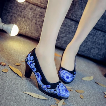 

2019 new three-dimensional embroidery high-heeled shoes embroidery summer new cheongsam fashion women's shoes.