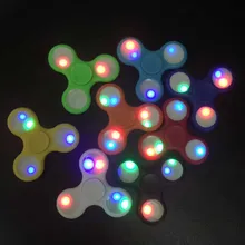 Shake Light Непоседа Стороны Spinner Красочные Освещение Для Аутизма и СДВГ Палец Счетчик Анти-Стресс Новый Стресс Редуктор Для СДВГ