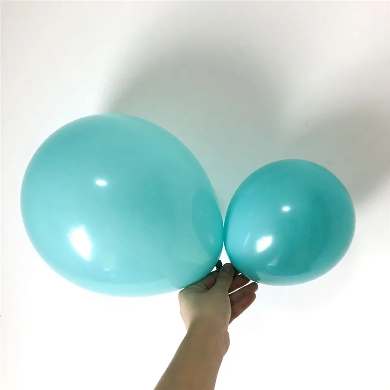 15  30 balloons10