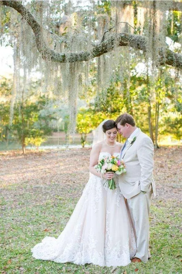 2017-vintage-fall-blush-lace-wedding-dresses-sweetheart-lace-appliqued-tulle-court-train-plus-size-bridal-gowns-dress-of-brides-plus-siz_