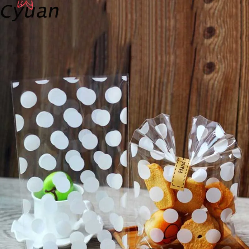 

Cyuan 20Pcs Christmas Candy Bags Kids Gift Pack Bag Polka Dot White Plastic Bags Xmas Decoration For Home Birthday Pack Boxes