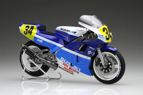 

1/12 Motorcycle Model Suzuki RGV-Gamma Late Model XR-74 14151 Model Buiding Kits