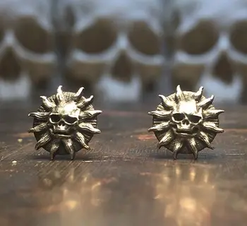

Regalrock Steampunk Cute Sun Skull Skeleton Biker Stud Earring