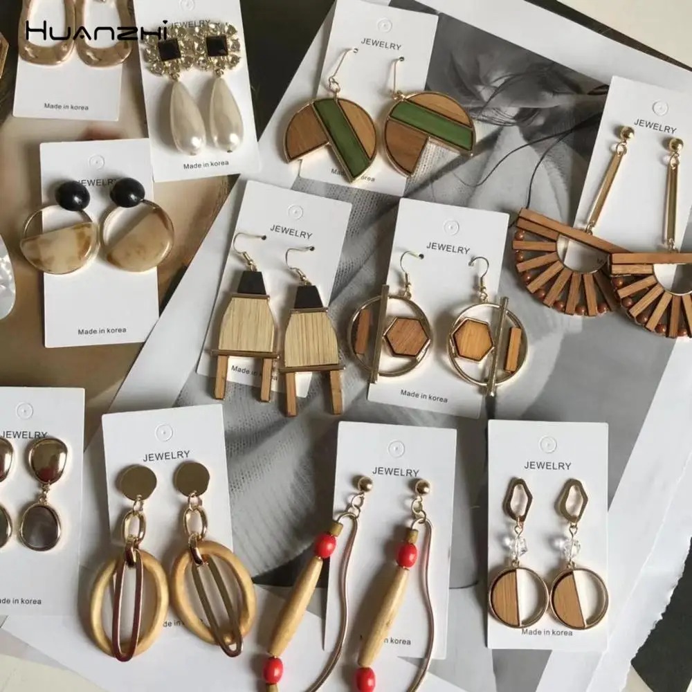 

HUANZHI Exaggeration Wooden Geometric Design Personality Alloy Chic Resin Vintage Long Drop Earrings For Women Jewelry Gifts