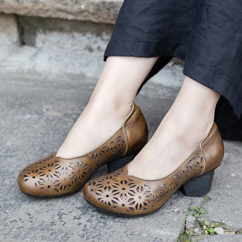 

Elegant Carve Floral Pumps Woman Cut Out Original Leather Lady High Heel Shoes Cool Durable Chunky Heel Female Shoes Footwear