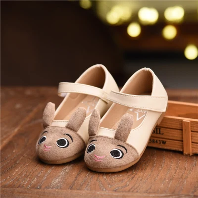 Новинка года; весенние тонкие туфли на плоской подошве для девочек; Корейская версия детской обуви с закрытым носком и заячьими ушками; детская повседневная обувь принцессы - Цвет: Бежевый
