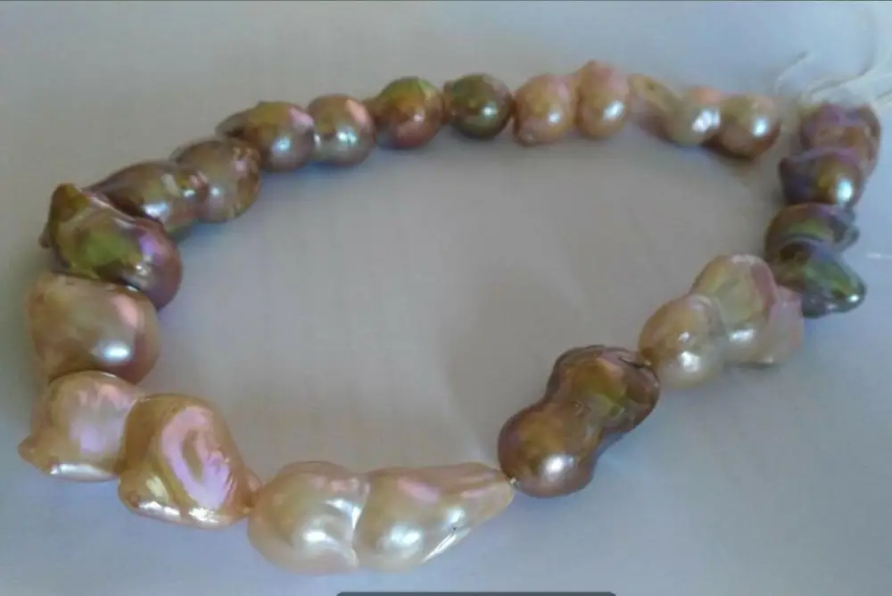 

stunning Natural tahitian black Pearl Necklace 18inch (9.13)