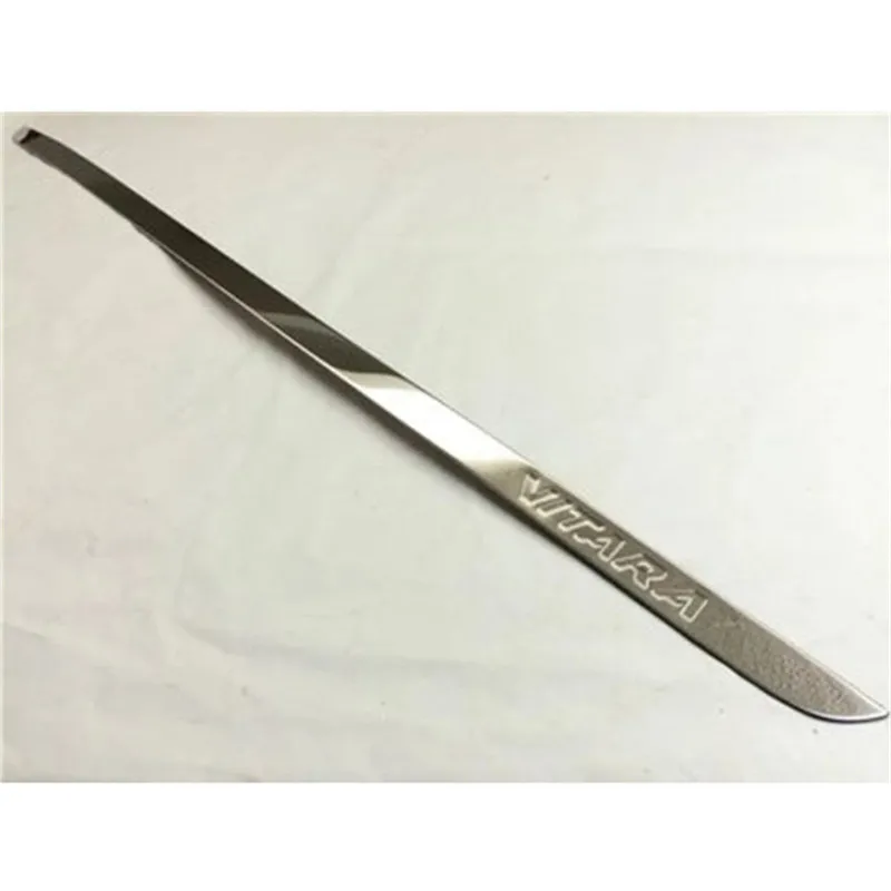 2016-For-Suzuki-Vitara-Tailgate-Rear-Door-Bottom-Cover-Molding-Trim-Stainless-Steel-back-door-trim.jpg_640x640 (1)