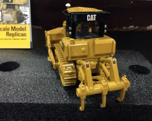 Гусеница Cat D7E Тип трактора 1/50 металлическая модель 85224 от бренд Diecast Masters