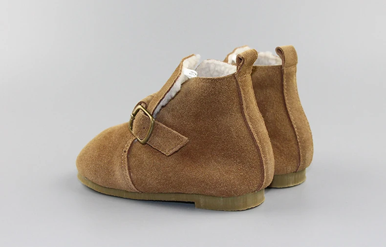Осень-зима Новые детские кожаные сапоги Ретро Сапоги и ботинки для девочек модная одежда для девочек Обувь для мальчиков ботинки Martin