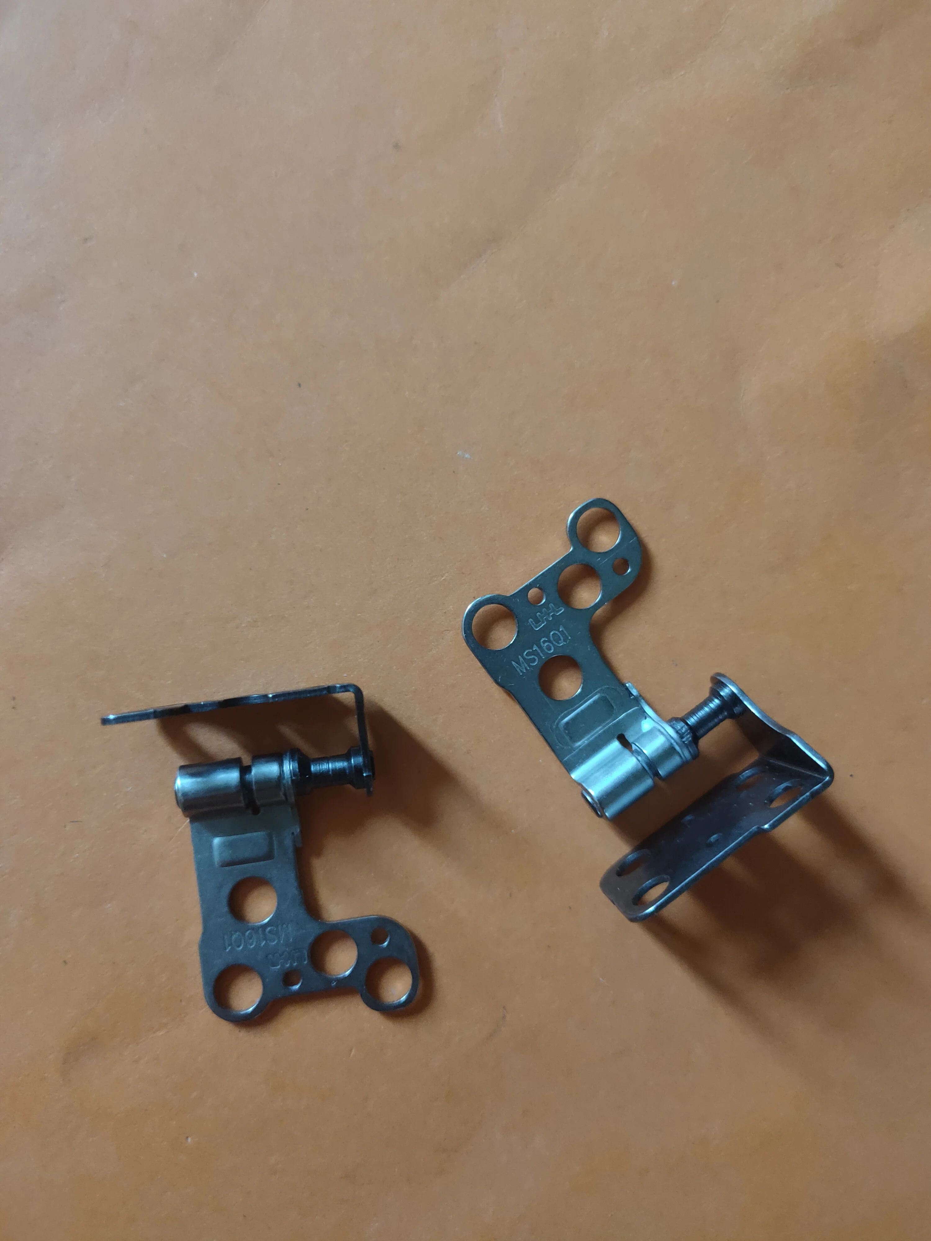 Новые оригинальные петли для MSI GS65 L+ R