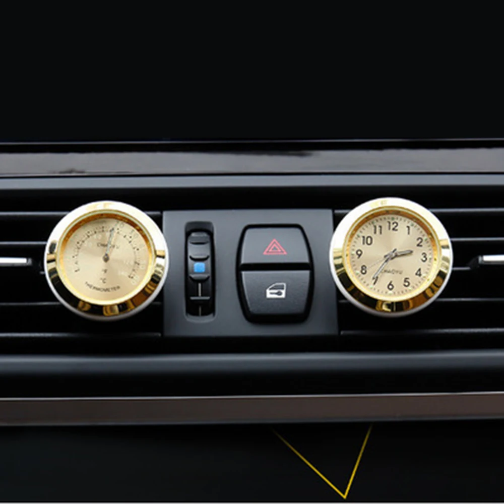 

2019 New Car Perfume Digital Watch With Air Freshener Luminous Quartz Clock Clip-on Digital Watch Time Display Car Accessories