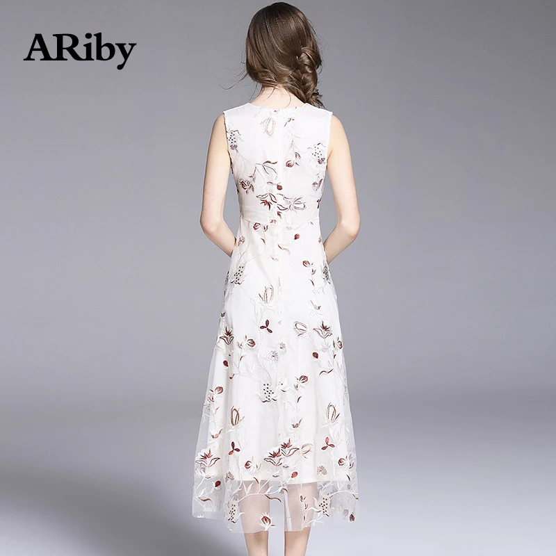 Dress V Collar Women Summer Beautiful Dress 2019 Fashion Lady Elegant Exquisite Mesh Floral Embroidery Sleeveless A-Line Dress