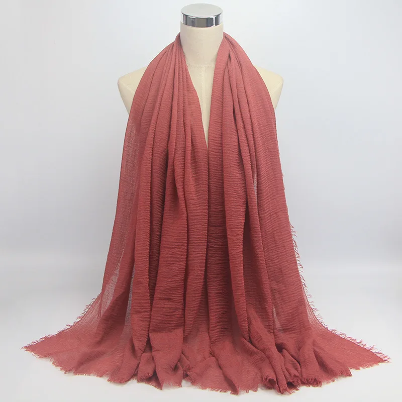 Пузырьковый простой шарф/хлопковый шарф с бахромой для женщин Мягкий сплошной хиджаб популярное кашне шали большой пашмины обёрточная бумага хиджаб шарфы 55 цветов - Цвет: 38
