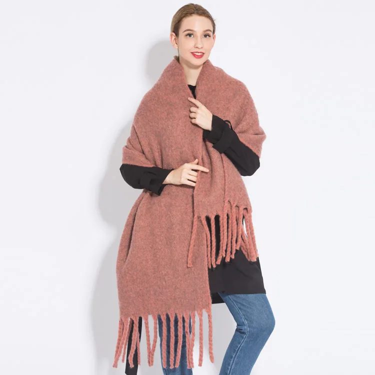 

Winter warm chunky women plain scarf shawls fashion female long scarves heaviweight wraps blanket foulard bandana wrap LL1809116