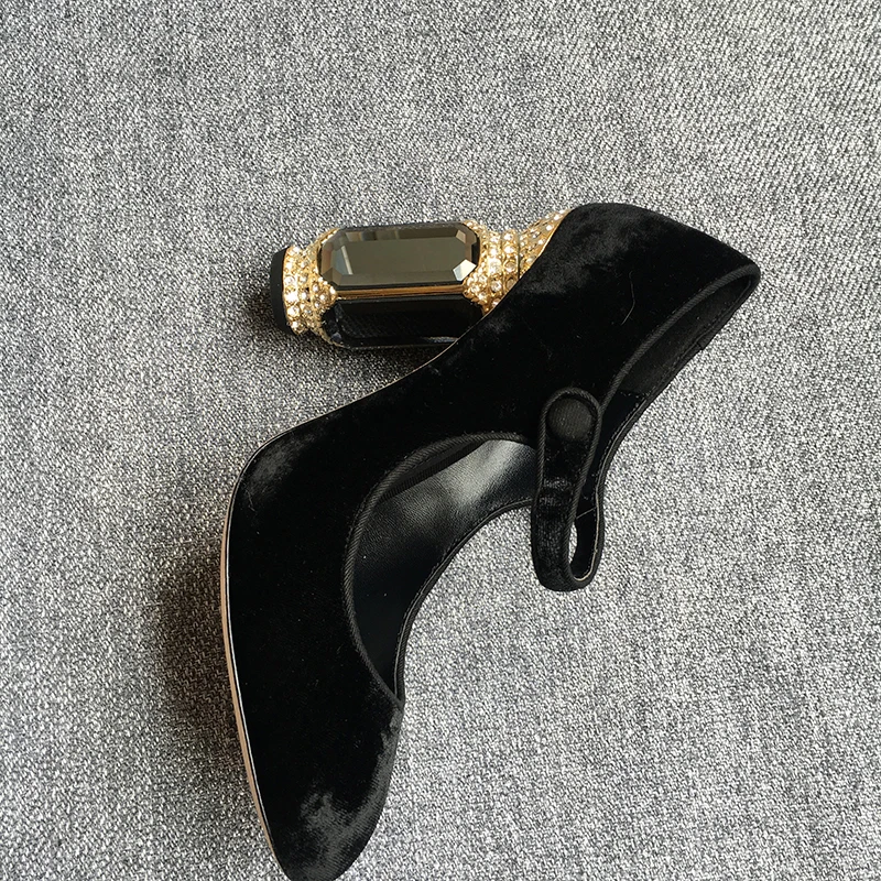 Shaduo/Женская обувь из натуральной кожи; прошитая бархатная обувь на каблуке со сверкающими кристаллами; роскошные свадебные туфли со стразами в чешском стиле