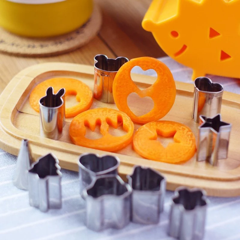 

10pcs / Set Fruit Cookie Cutter Mold Hedgehog Box Design of Mini Stainless Steel Biscuit Mold Fondant Cake Decorating Tools \ T