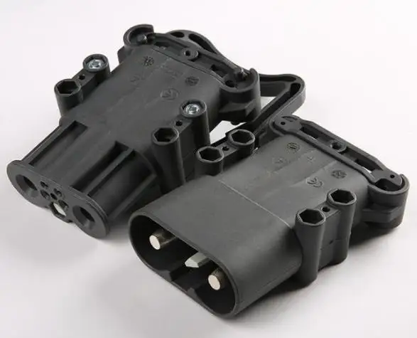 

Supplying Imported Germany Orginal Black 150V 320A REMA Battery Connectors Black SRE320 for Electric Pallet Trucks