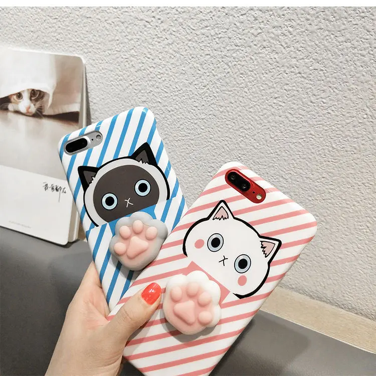cat paw