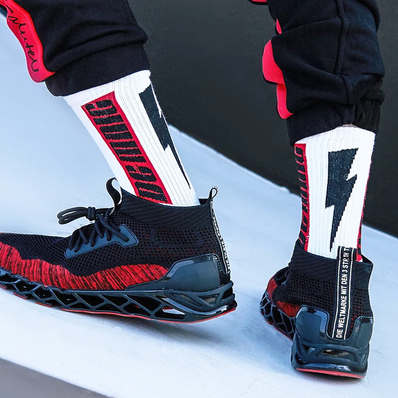 

lightning socks men's mid-tube sock stide Korean version of the streets European and American hip hop trend skateboard