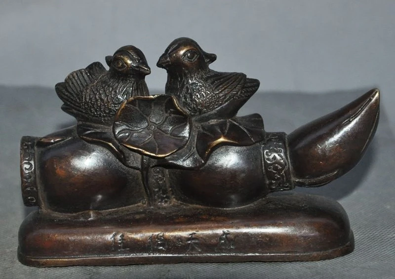 

Lucky Old Chinese bronze Lovebirds Mandarin duck Lotus root Auspicious Statue