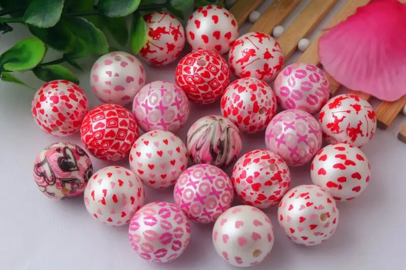 

Mixed colorful 20mm Chunky round 100pcs/lot Valentine's Day fashion acrylic print heart bubblegum ball beads for kids jewelry