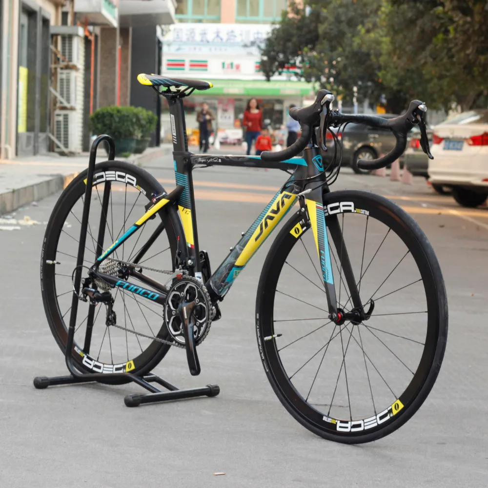 carbon v aluminium bike