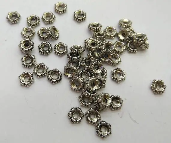Распродажа магазина -- 100 шт шарма Rondelle античные серебряные бусины 6 мм Цветок connetor