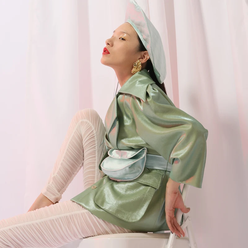 [EAM] 2019 New Spring Lapel Large Shoulder Long Sleeve Green Waist Bandage Pocket Loose Jacket Women Fashion Tide JH582