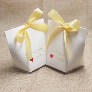 

5pcs New Design Wedding Candy Box Merry Christmas&Happy New Year Gift Box Halloween Festival Mothers' Day Cute Gift Box