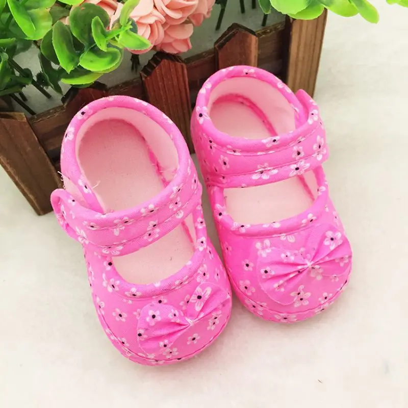Новинка; детская обувь для маленьких мальчиков и девочек; обувь для малышей с цветочным принтом и бантом; обувь для малышей 0-18 месяцев