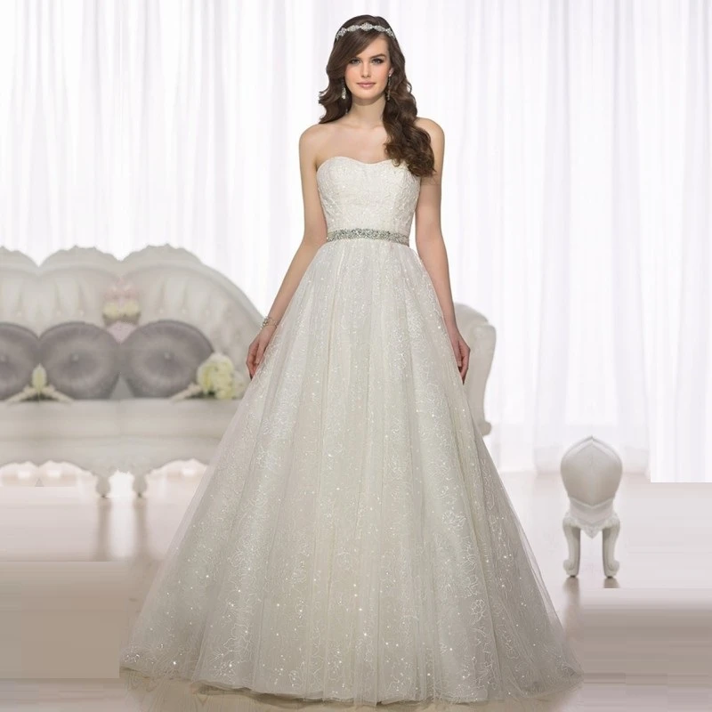 قروي إنكوميوم عائق فساتين ملكه فخمه وناعمه Iskurs Net