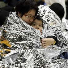 Большие размеры Водонепроницаемый аварийного выживания Фольга Термальность первой помощи спасения Одеяло золотые и серебряные открытый