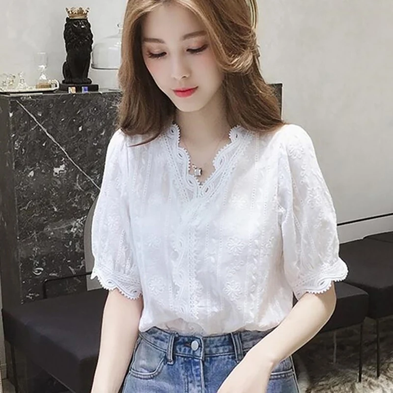 

019 new Lace Hollow Out Sweet Loose White Women's V-Neck Blouse Half Sleeves Solid Blouse Shirt