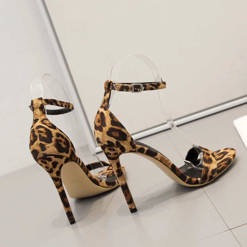 

Women Sandals 2019 Summer Leopard Print Thin High Heels Buckle Sexy Pumps Ladies Party Shoes Women Sapato Feminino Size 35-41