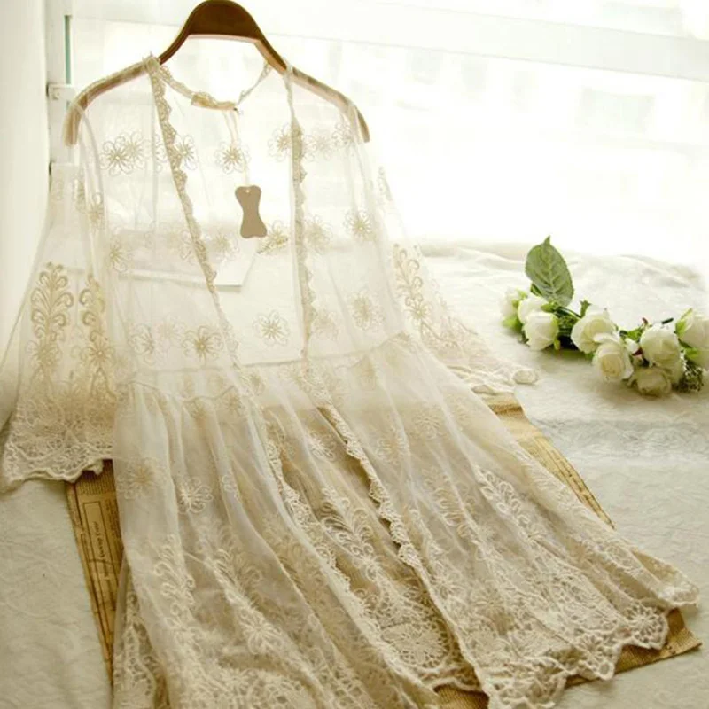 

Japanese Summer Sweet Mori Girl Cardigan Women's Hollow Out Lace Sunscreen Cute Female Vestido Princess Shirt Cardigan Y009