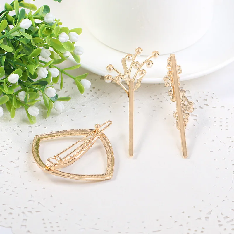 Mini Hijab Pins Brooches  Designs Wholesale Crystal Random delivery