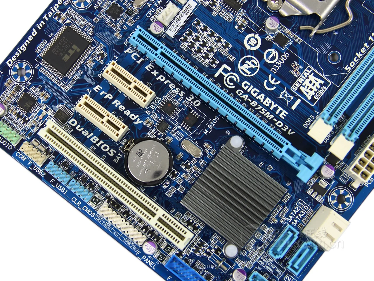 Ga b75 d3v южный мост. Gigabyte b75m d3v. Gigabyte b75m d3v. Ga b75 d3v диск. материнка ga-b75m-d3v.