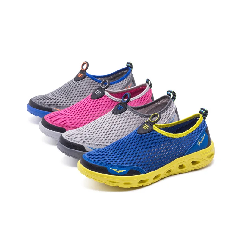 2018 New Mesh Slip-on Light Sport Shoes for Men Women Quick drying Trekking River Creek Shoes Neat Breathable Water Sneakers 