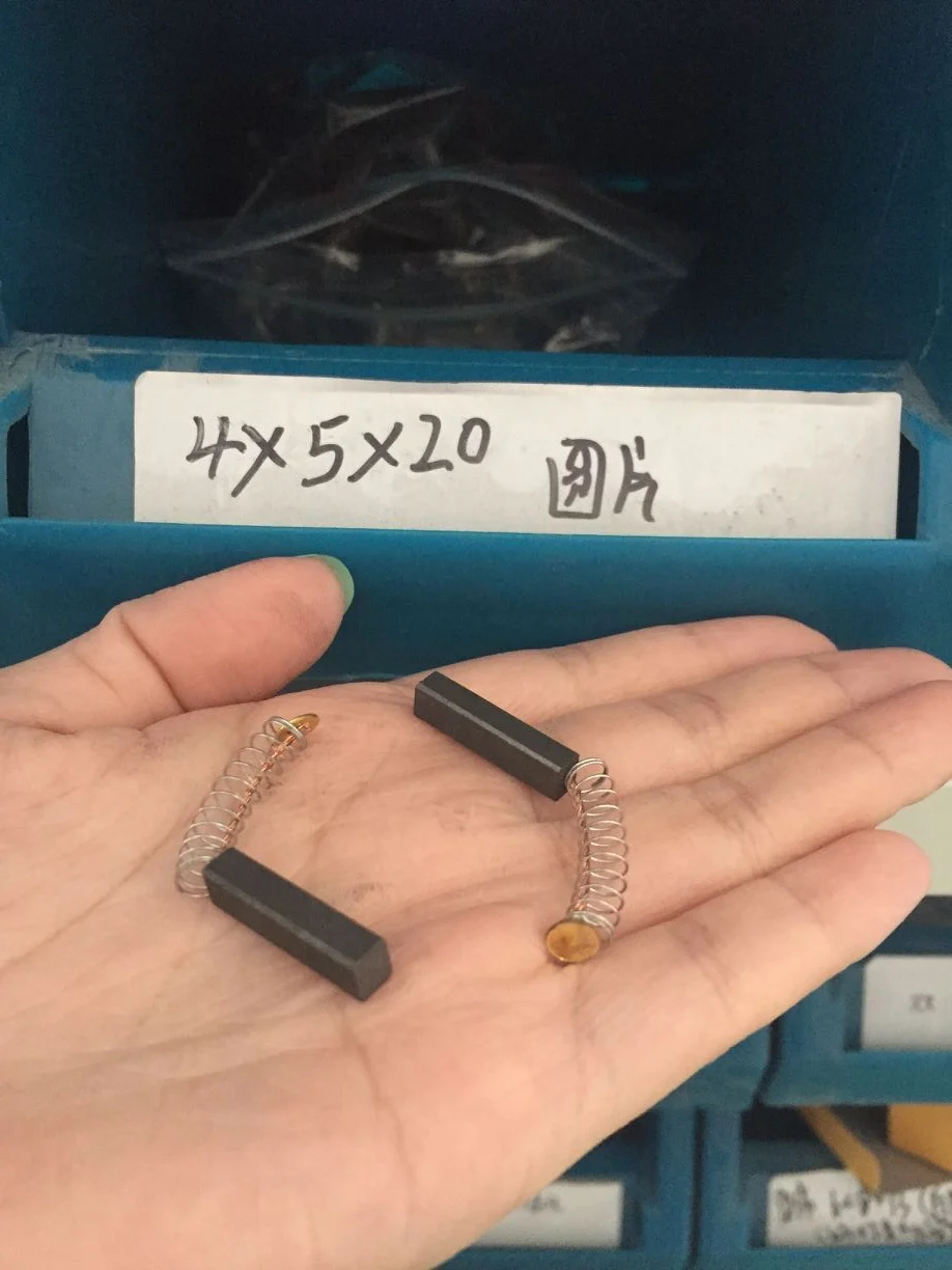 2Pcs Replacement U-Type Carbon Brush 12mm x 32mm x 40mm D214 Model
