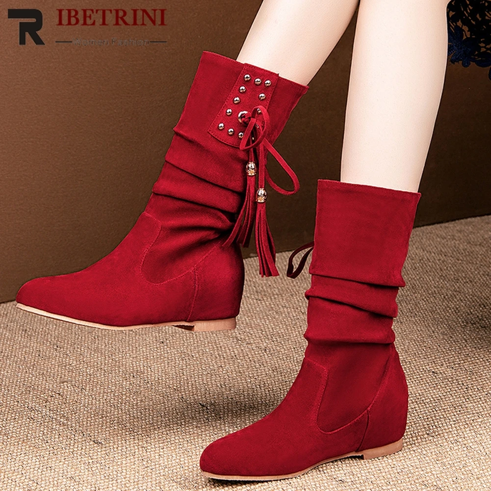 

RIBETRINI Med Calf Boots Woman Autumn Winter Hot Sale Fashion Flock Fringe Wedges Heels Slip On Boots Woman Plus Size 30-52